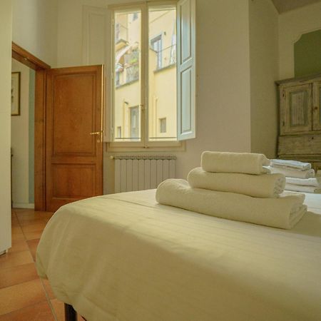 Tranquil Suite Near Museums And Train Station ฟลอเรนซ์ ภายนอก รูปภาพ