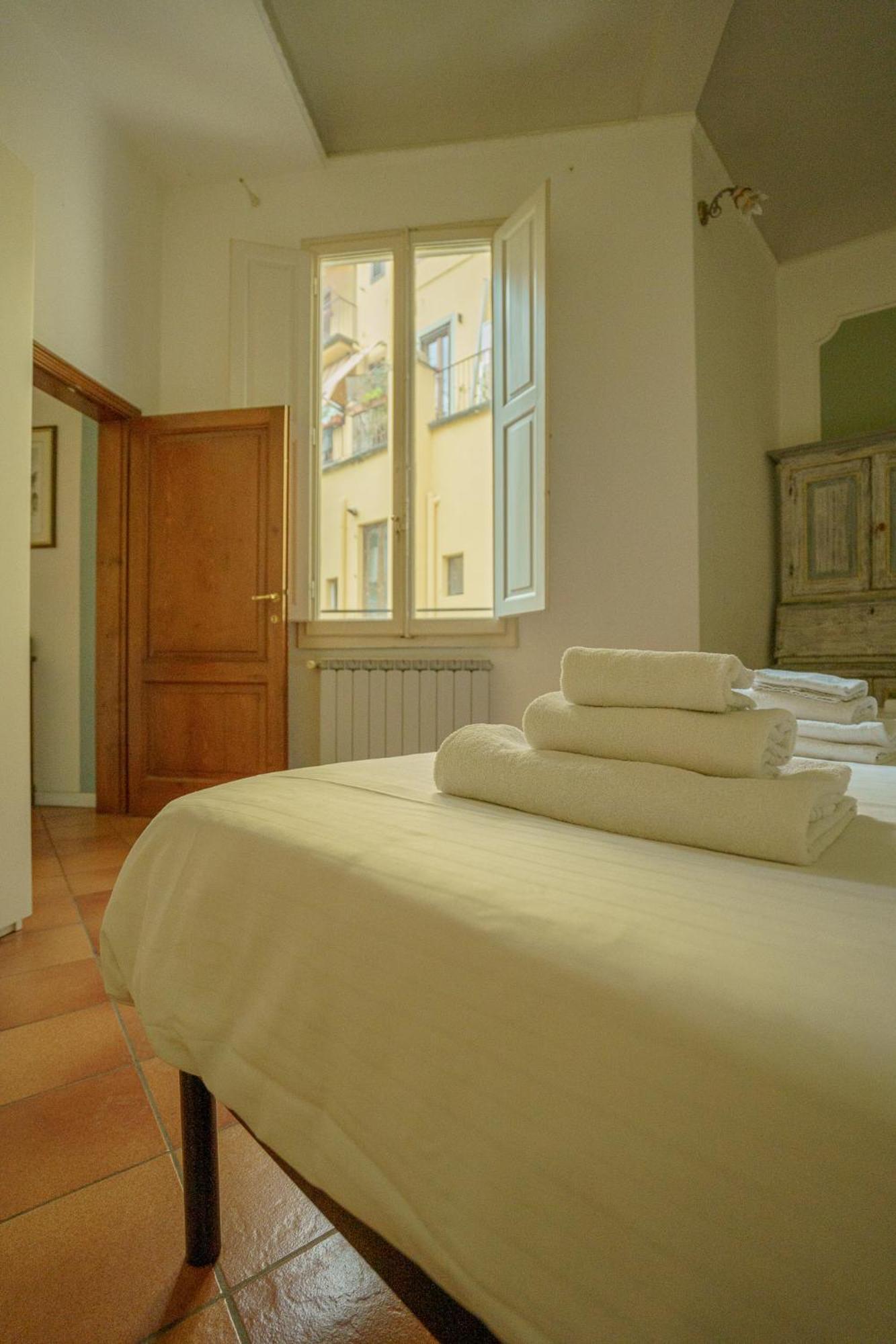 Tranquil Suite Near Museums And Train Station ฟลอเรนซ์ ภายนอก รูปภาพ