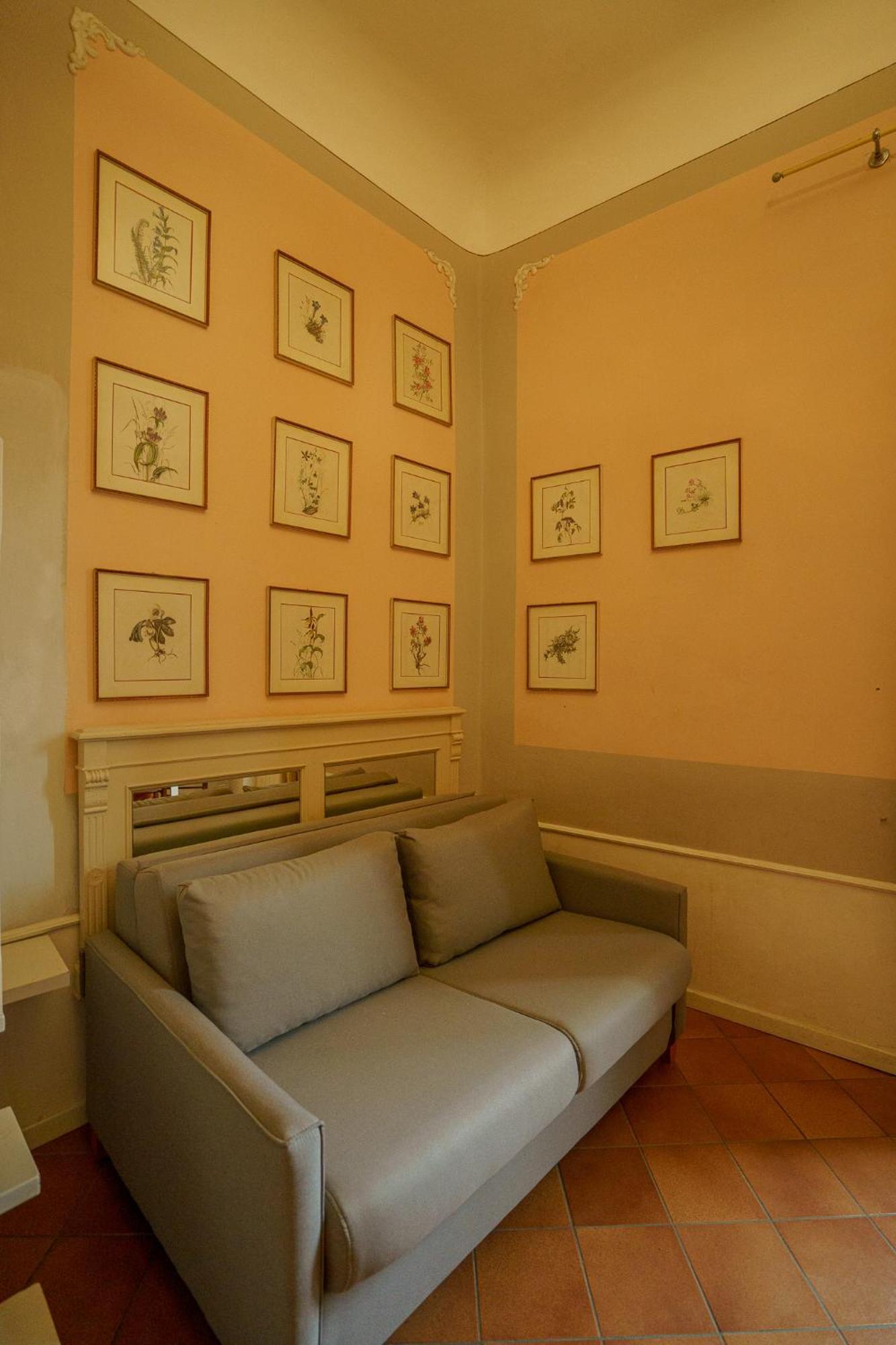 Tranquil Suite Near Museums And Train Station ฟลอเรนซ์ ภายนอก รูปภาพ