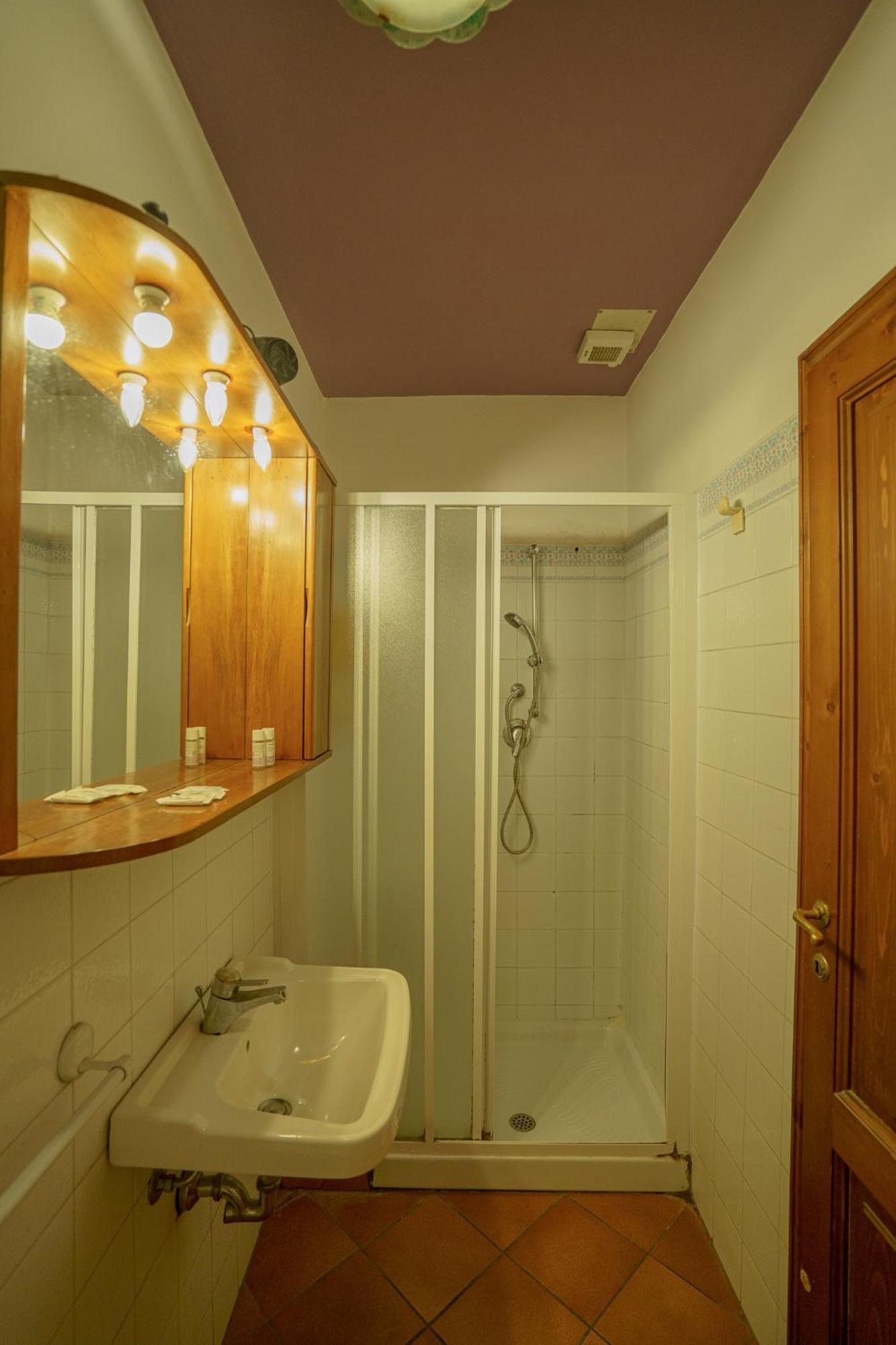 Tranquil Suite Near Museums And Train Station ฟลอเรนซ์ ภายนอก รูปภาพ